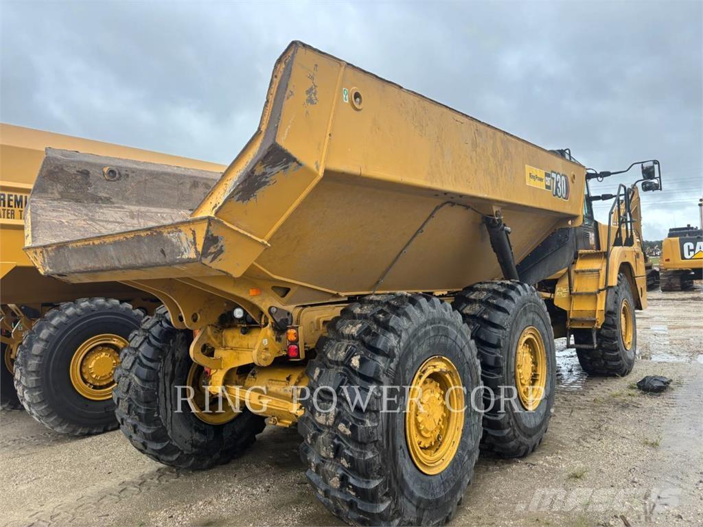 CAT 730 Tombereau articulé