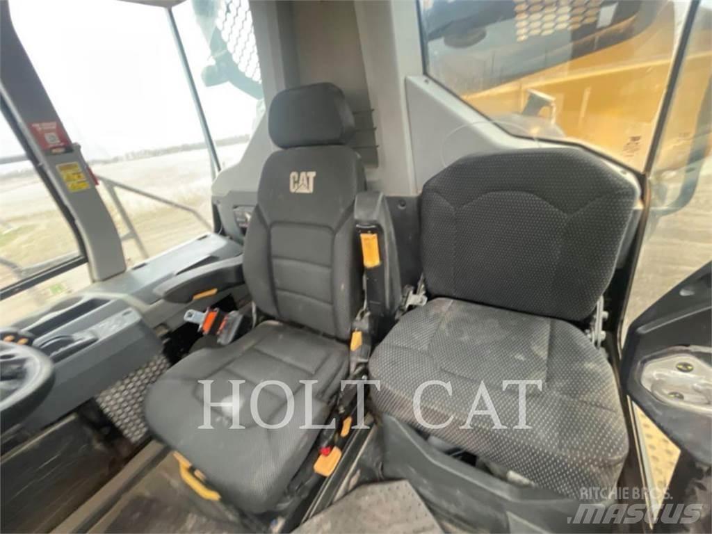 CAT 730 Tombereau articulé