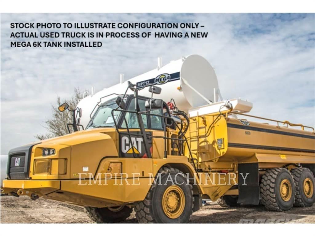 CAT 730-04 WT Camion citerne à eau