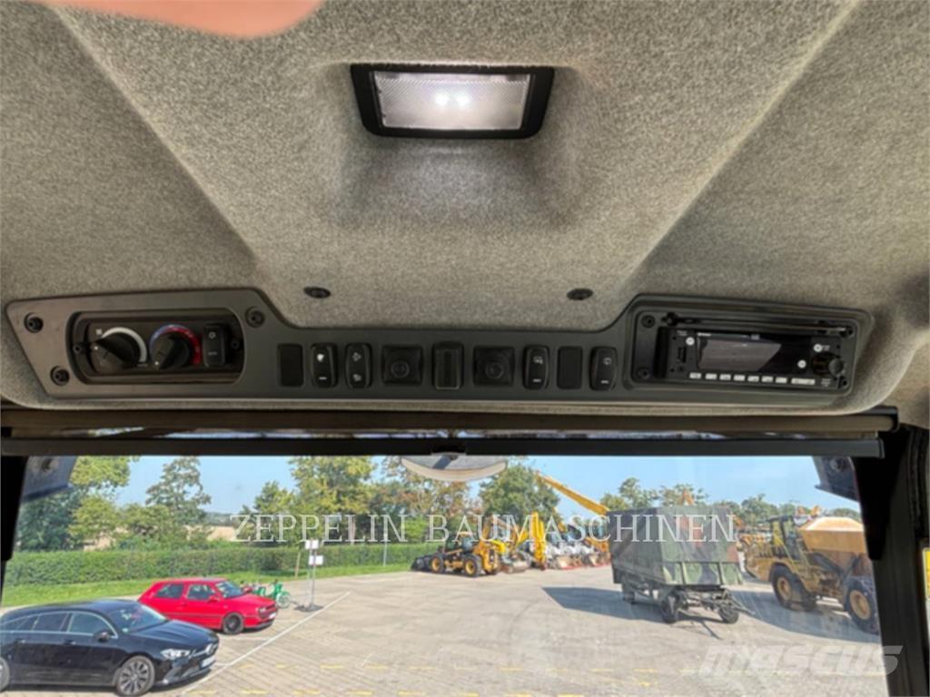 CAT 730-04A Tombereau articulé