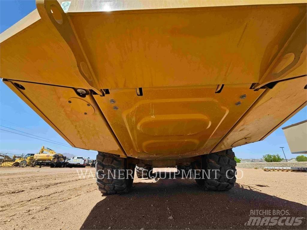 CAT 73004 Tombereau articulé