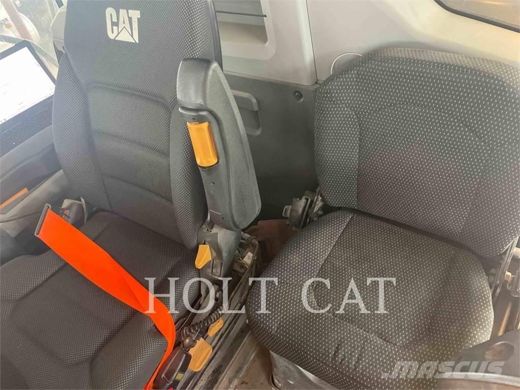 CAT 73004 Tombereau articulé