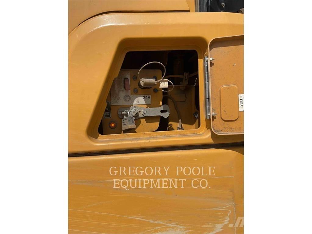 CAT 73004 Tombereau articulé