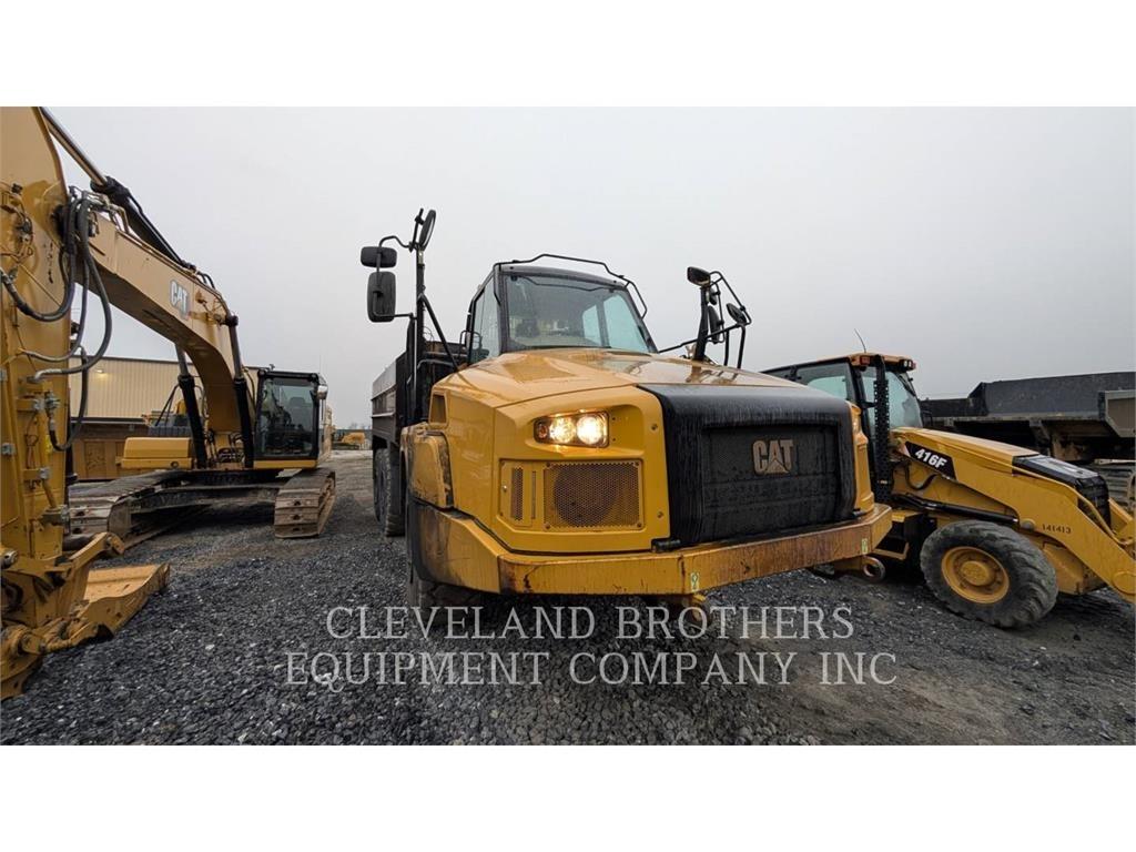 CAT 730C WW Camion citerne à eau
