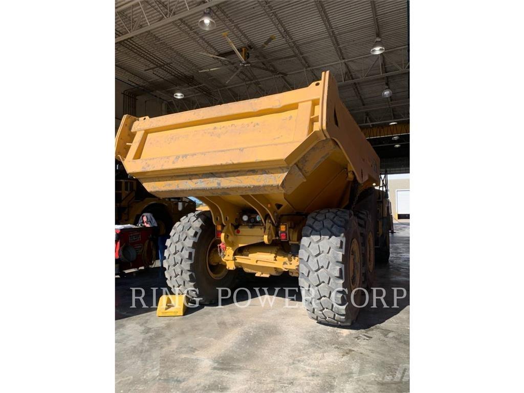 CAT 730TG Tombereau articulé