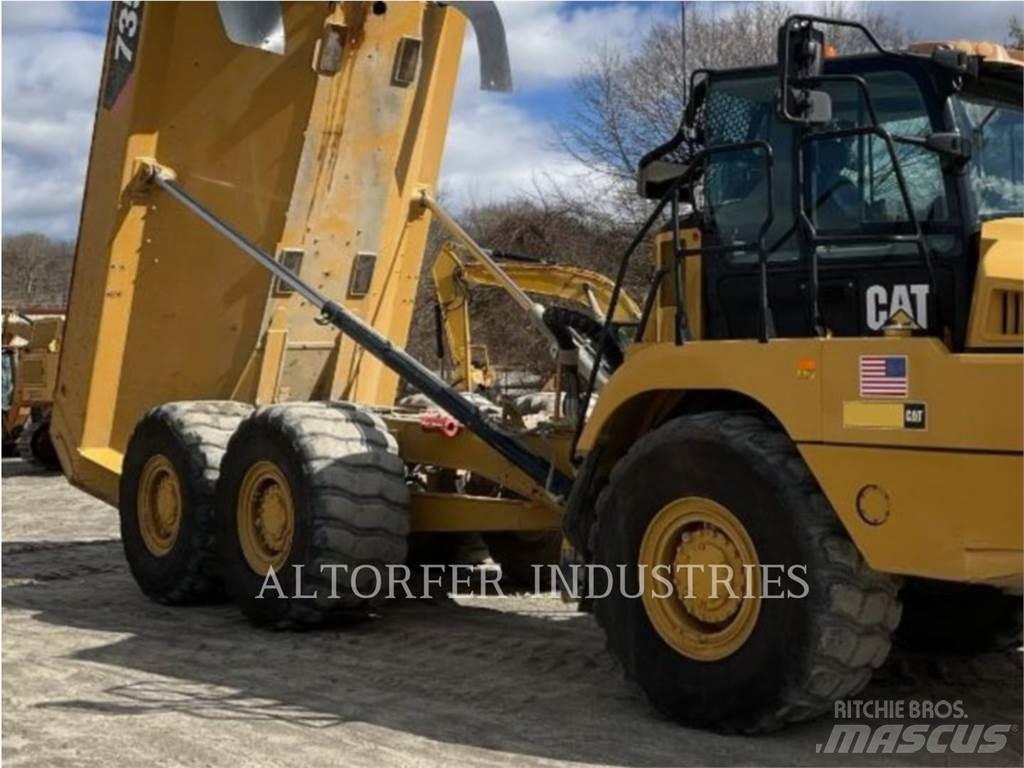 CAT 735 Tombereau articulé