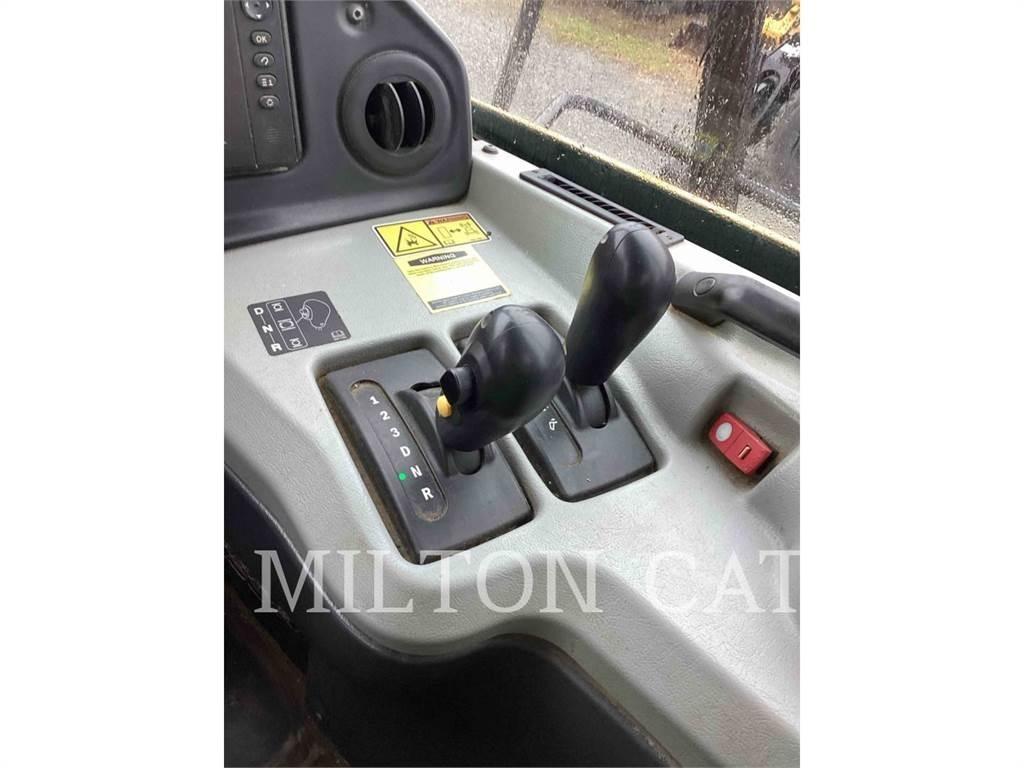 CAT 735C Tombereau articulé
