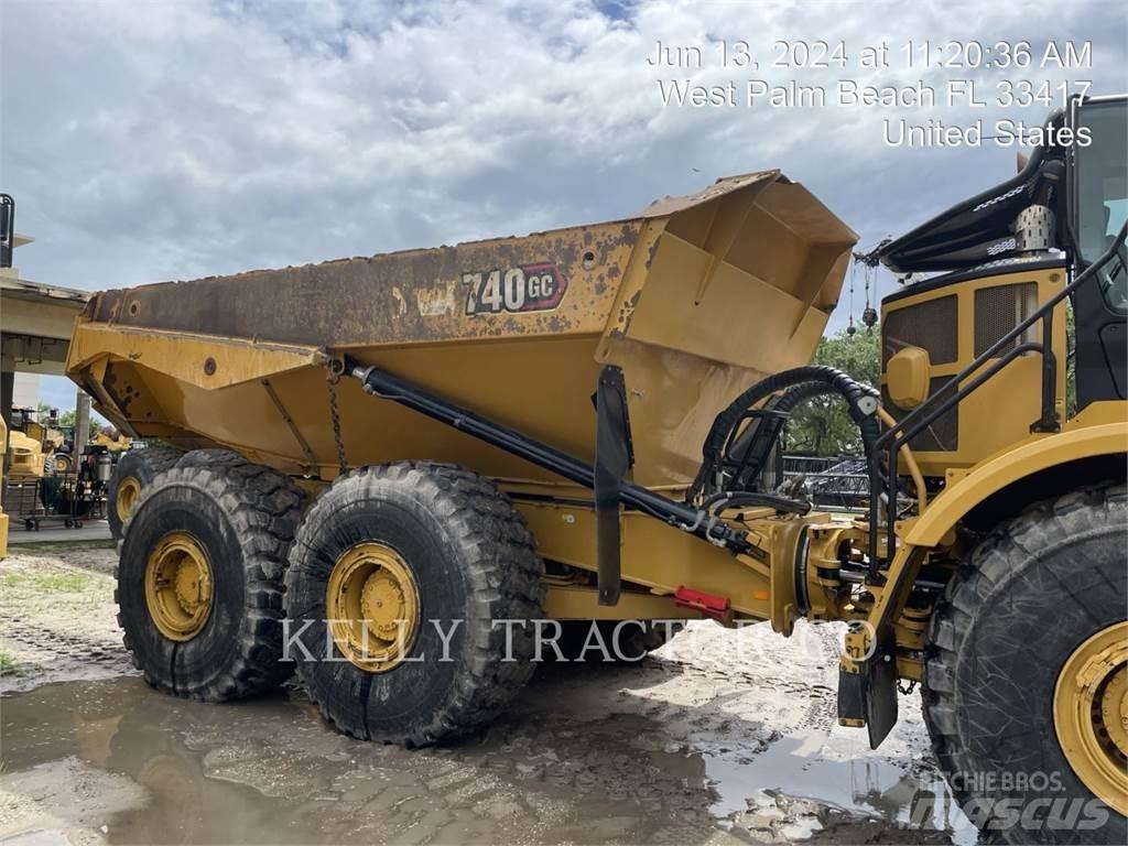CAT 740 Tombereau articulé