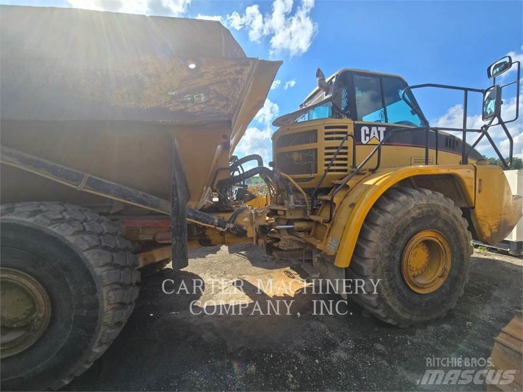 CAT 740 Tombereau articulé