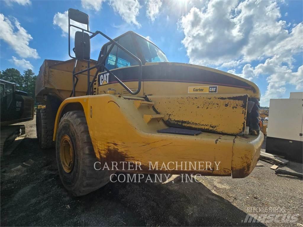 CAT 740 Tombereau articulé
