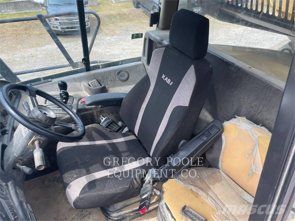 CAT 740 Tombereau articulé