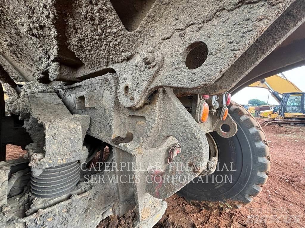 CAT 740-04GC Tombereau articulé