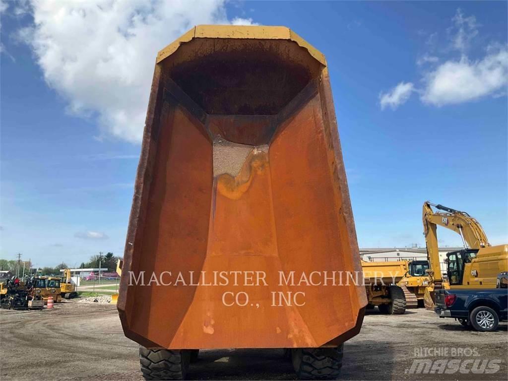 CAT 740 GC Tombereau articulé
