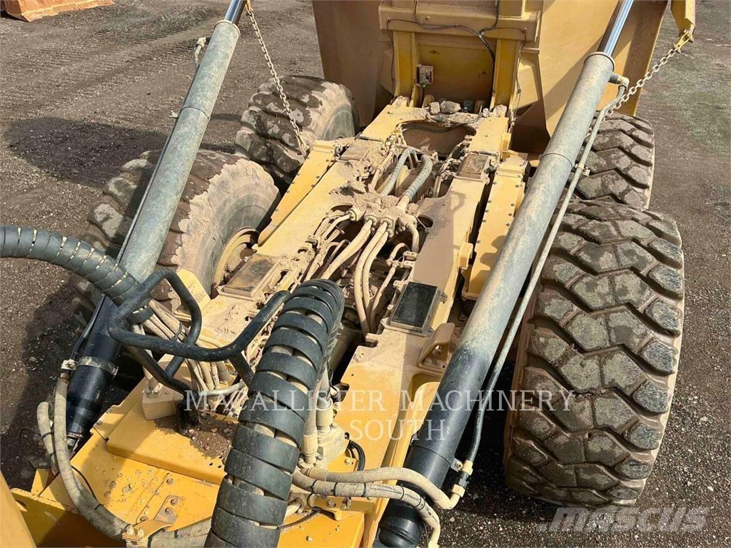 CAT 740 GC Tombereau articulé