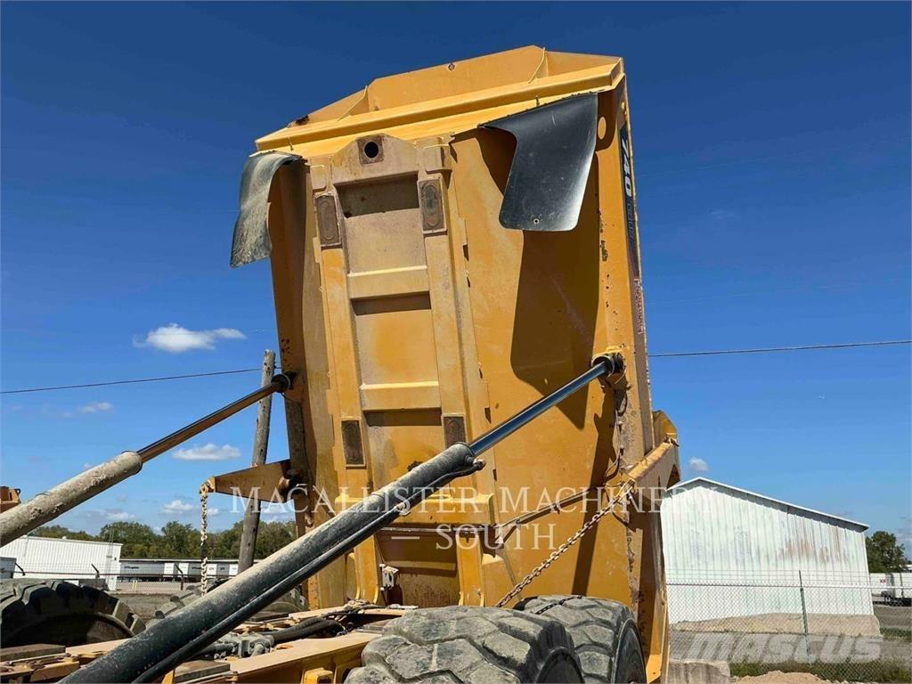 CAT 740 GC Tombereau articulé
