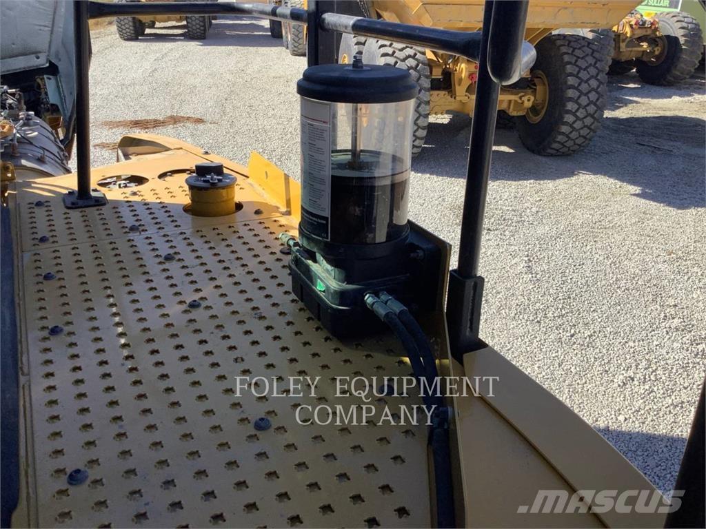 CAT 74004GC Tombereau articulé