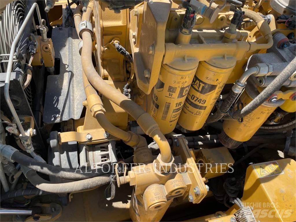 CAT 740B Tombereau articulé