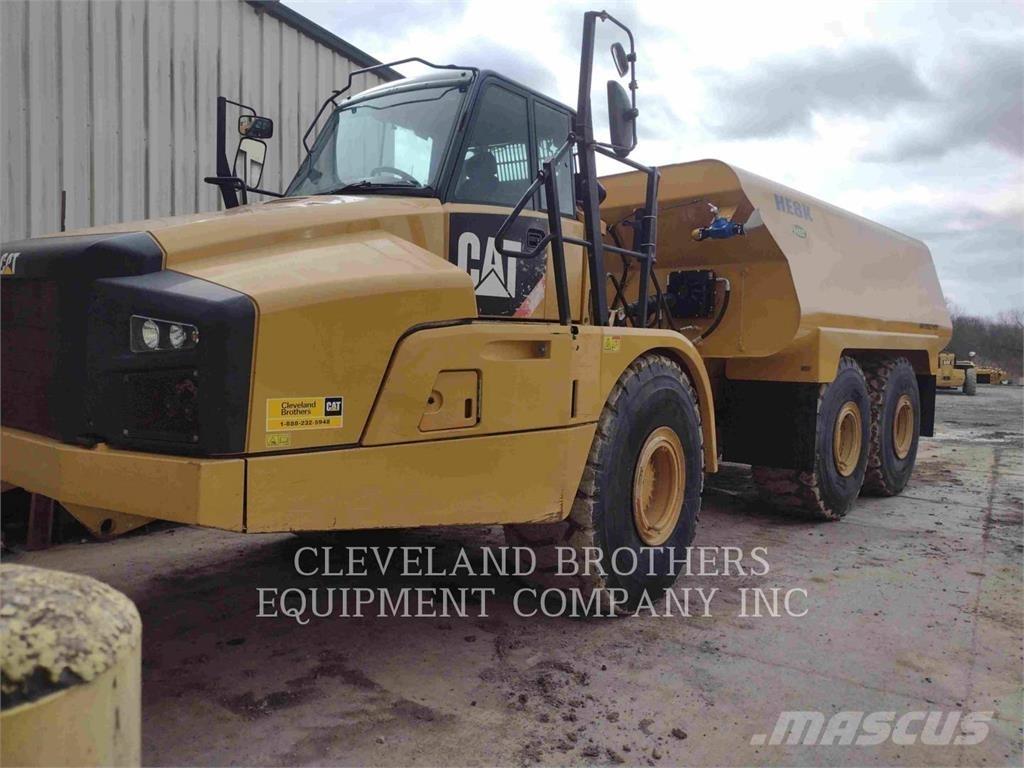 CAT 740B Camion citerne à eau