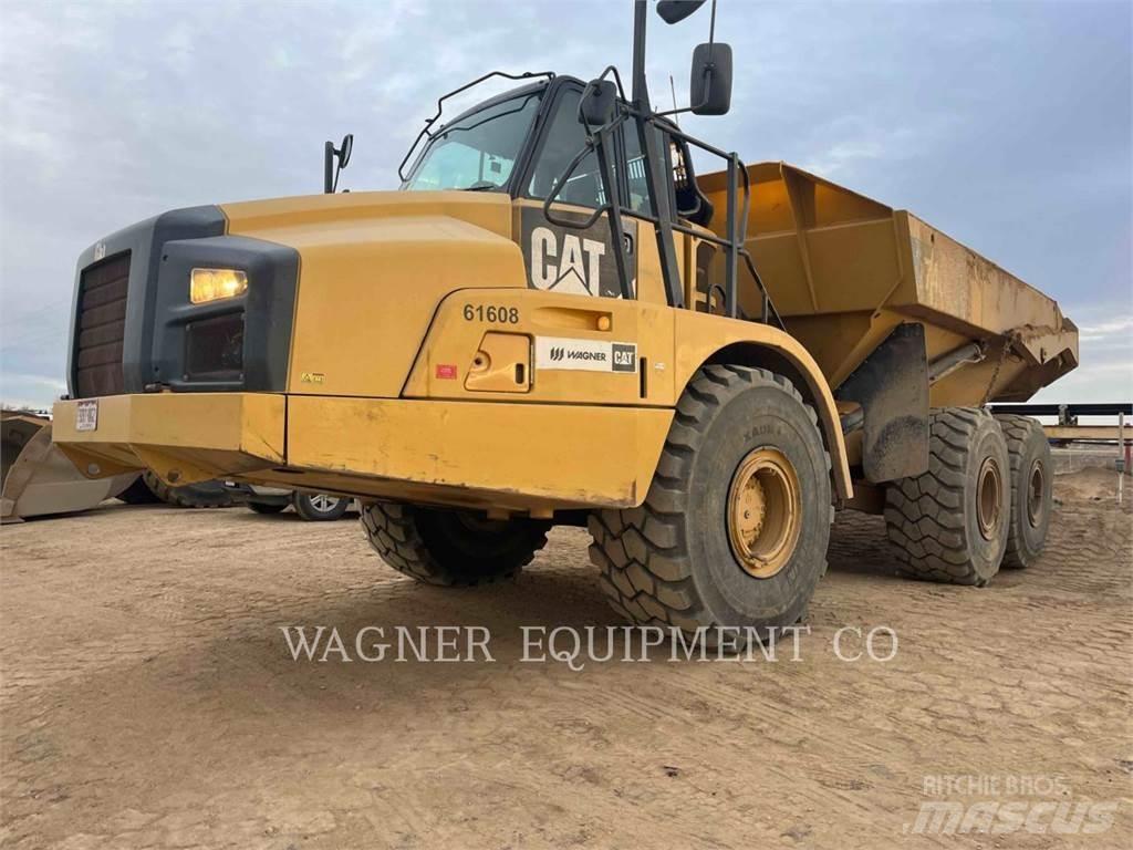 CAT 740B Tombereau articulé