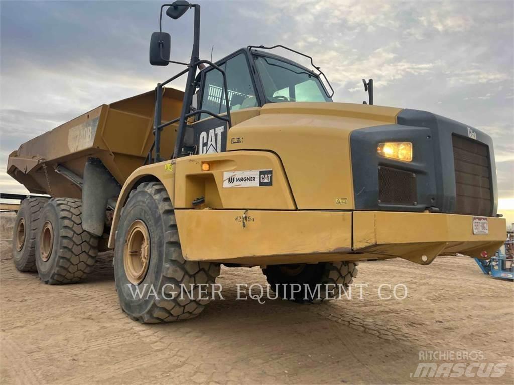 CAT 740B Tombereau articulé