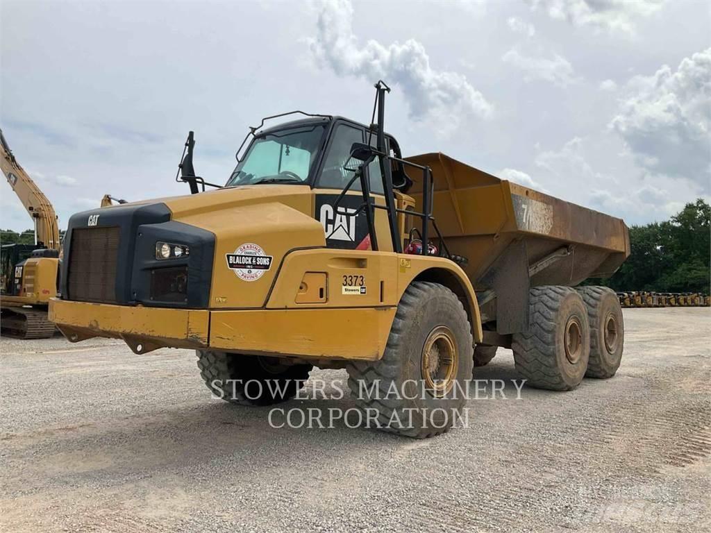 CAT 740B Tombereau articulé
