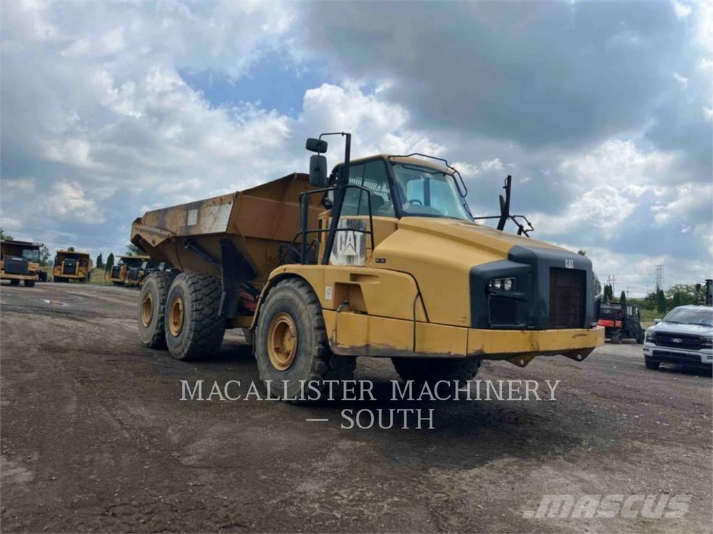 CAT 740B Tombereau articulé