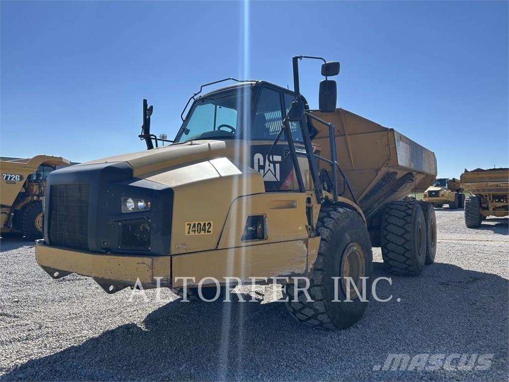 CAT 740B Tombereau articulé