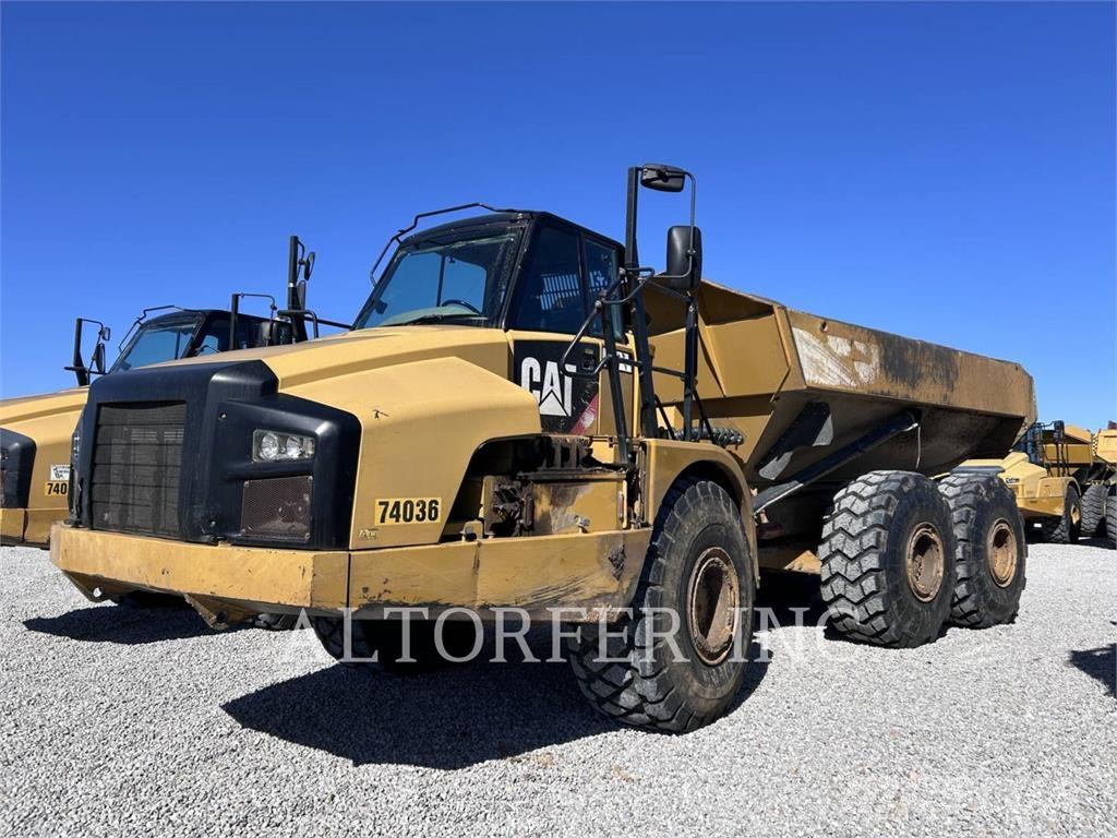 CAT 740B Tombereau articulé