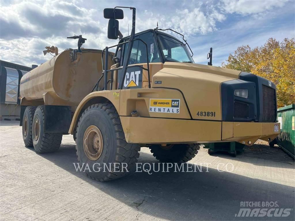 CAT 740B WT Camion citerne à eau