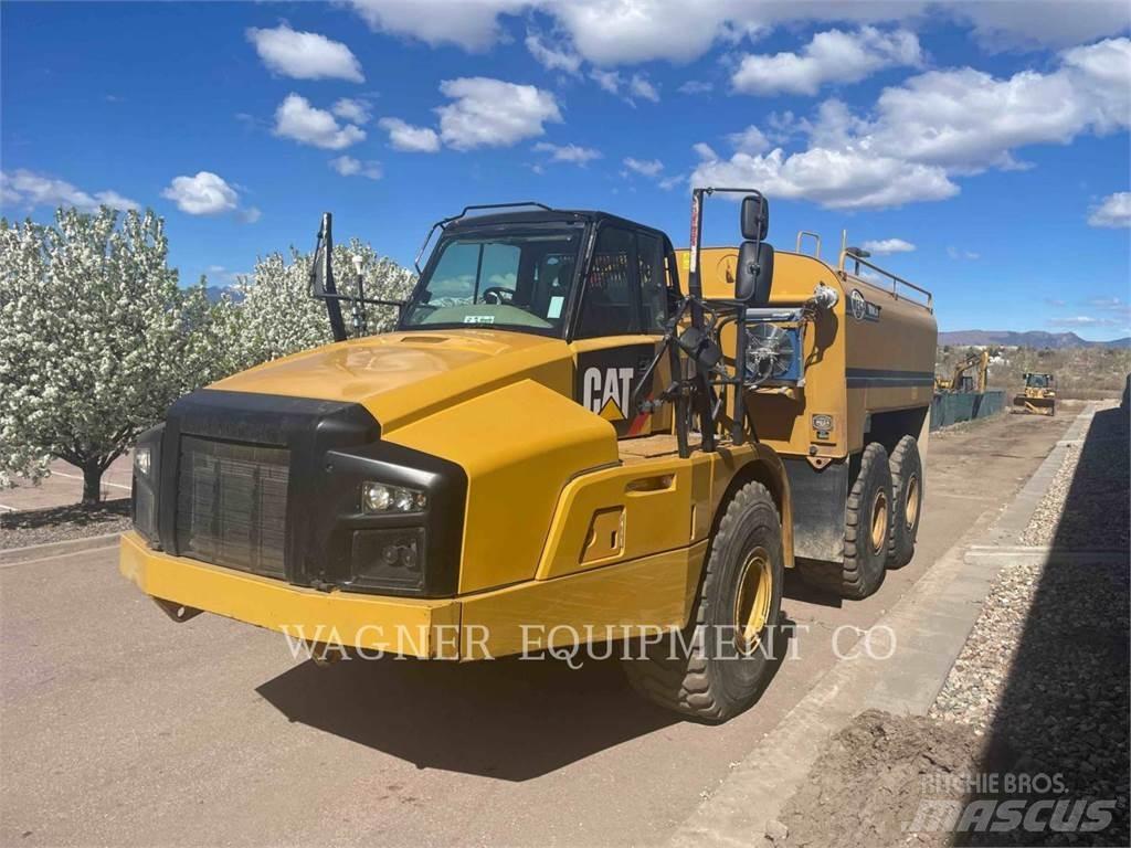 CAT 740B WT Camion citerne à eau