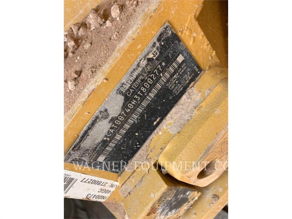 CAT 740GC Tombereau articulé