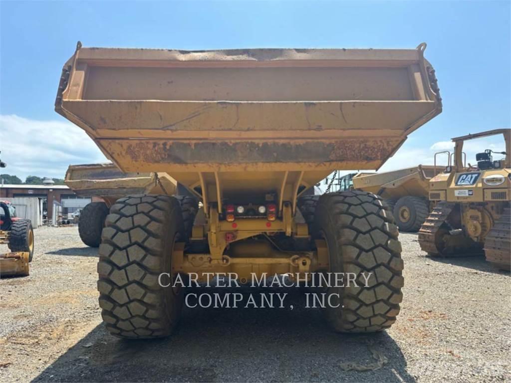 CAT 740GC Tombereau articulé