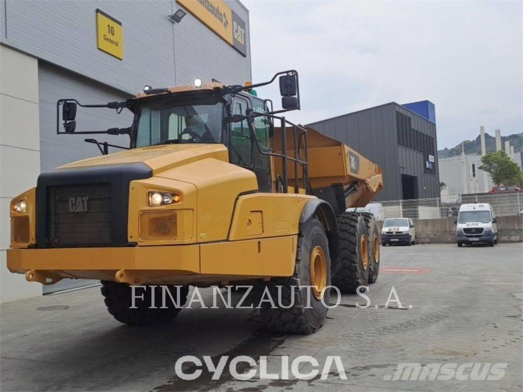 CAT 740GC Tombereau articulé