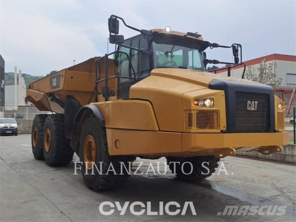 CAT 740GC Tombereau articulé