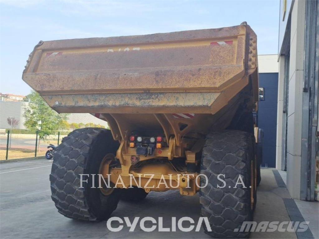 CAT 740GC Tombereau articulé