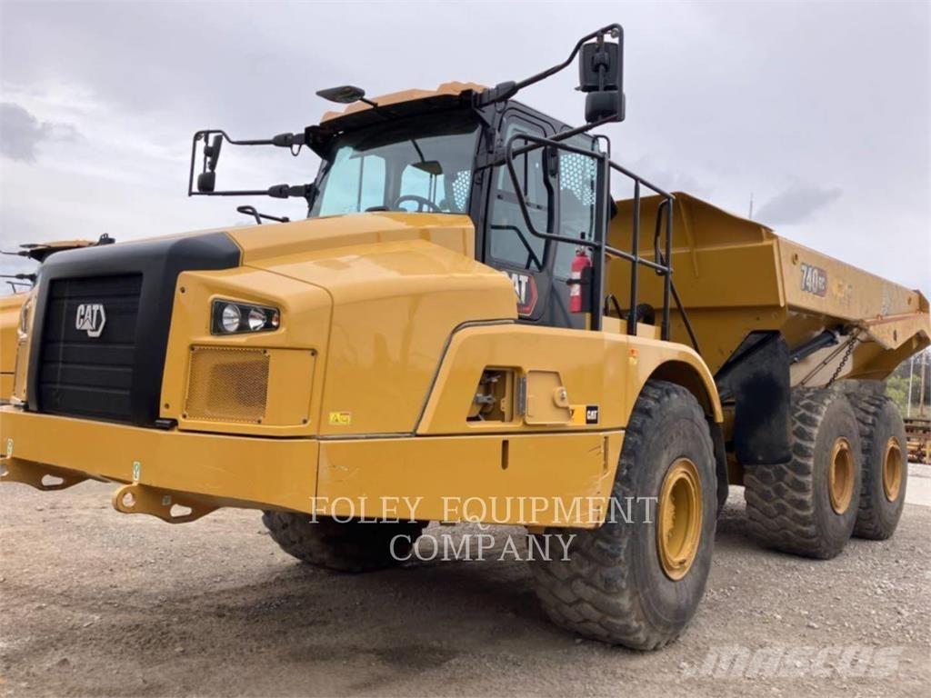 CAT 740GC-04 Tombereau articulé