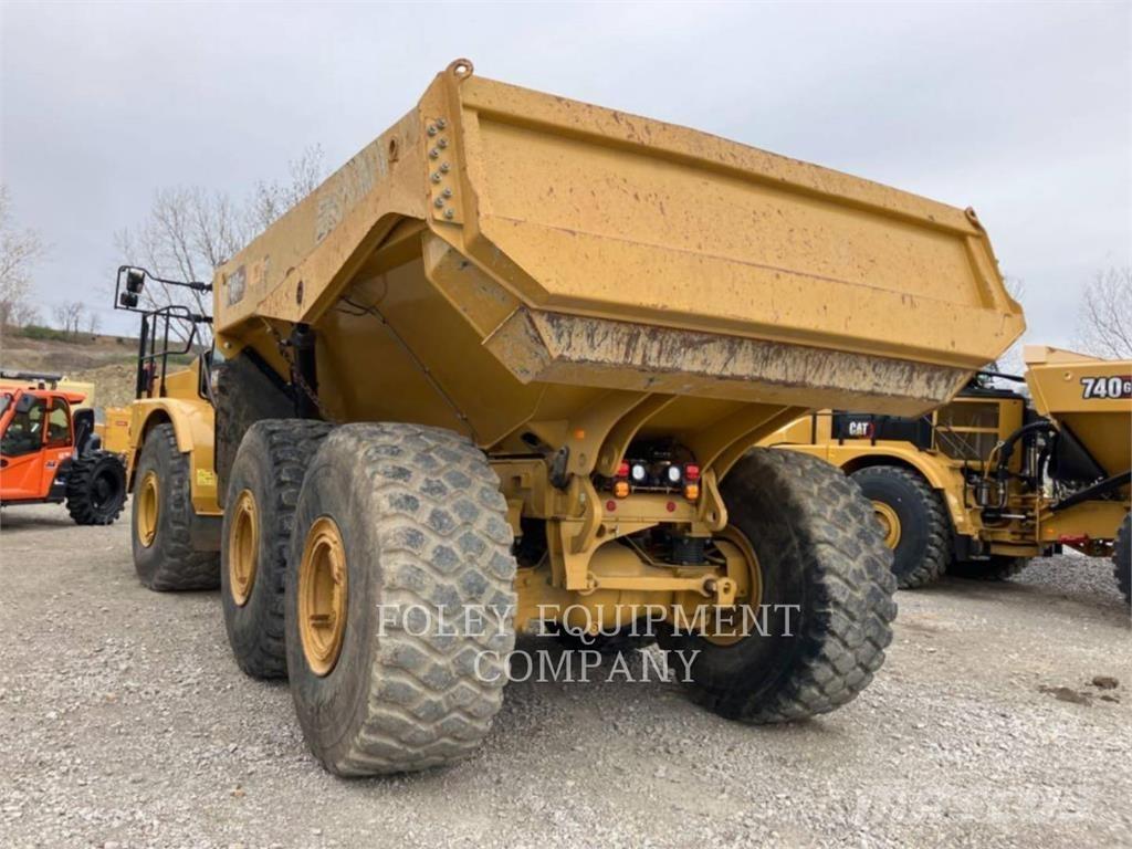 CAT 740GC-04 Tombereau articulé