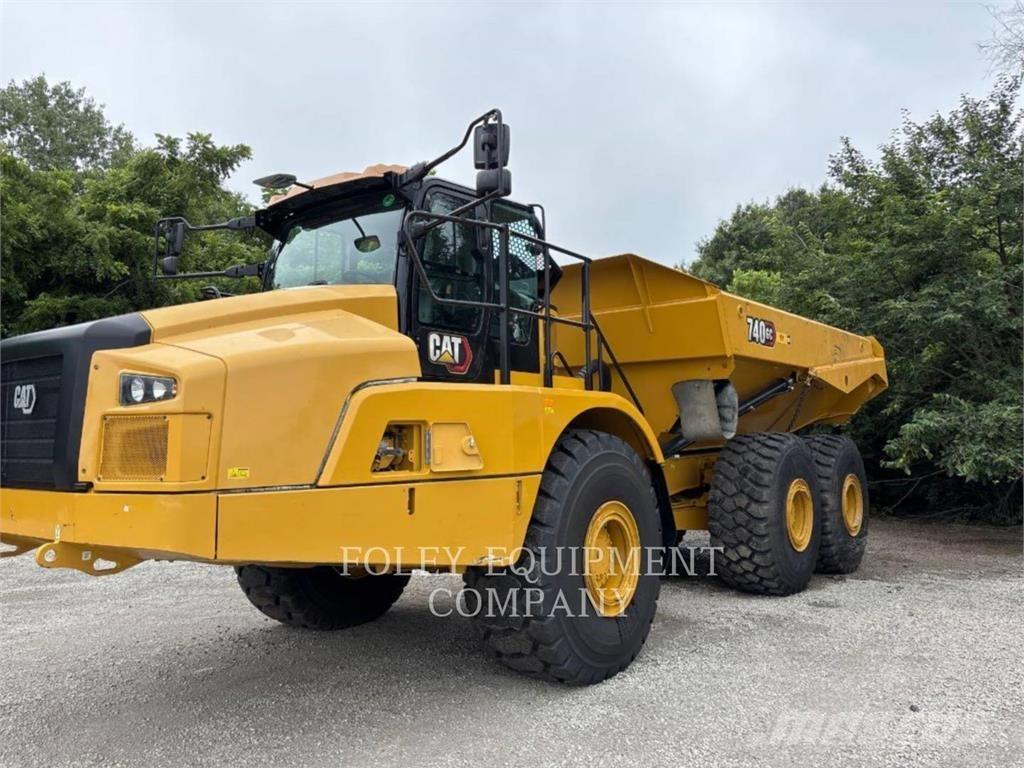 CAT 740GC-04 Tombereau articulé