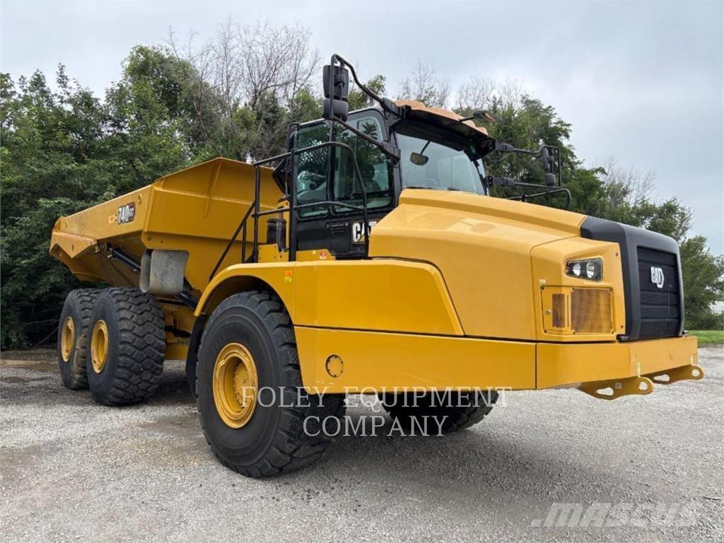 CAT 740GC-04 Tombereau articulé