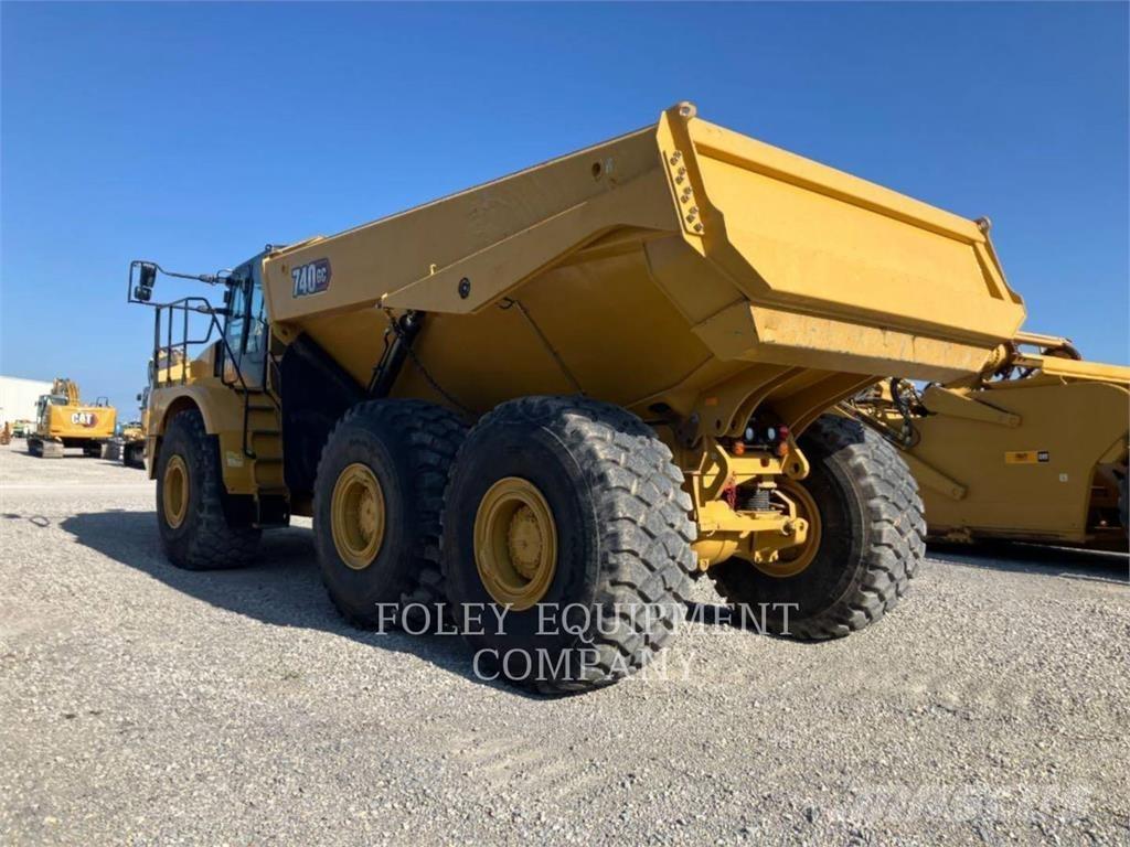 CAT 740GC-04 Tombereau articulé