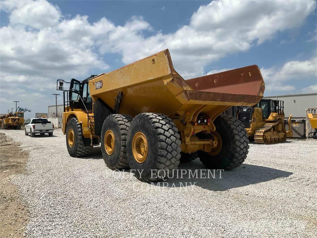 CAT 740GC-04 Tombereau articulé