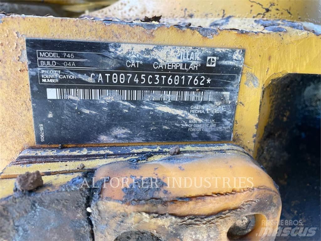 CAT 745 Tombereau articulé