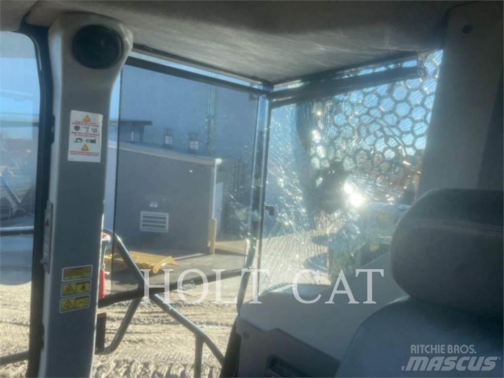 CAT 745 Tombereau articulé