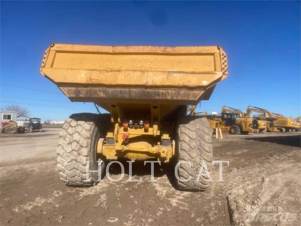 CAT 745 Tombereau articulé