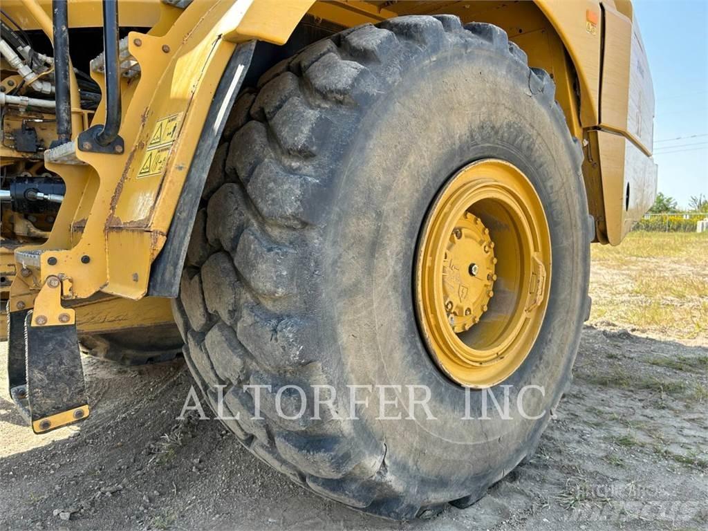 CAT 745 Tombereau articulé