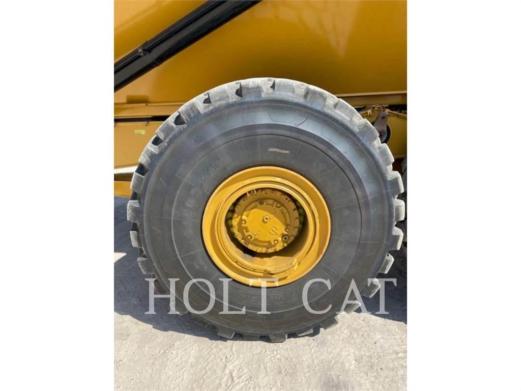 CAT 745 Tombereau articulé