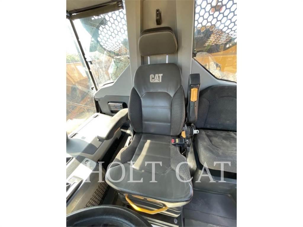CAT 745 Tombereau articulé