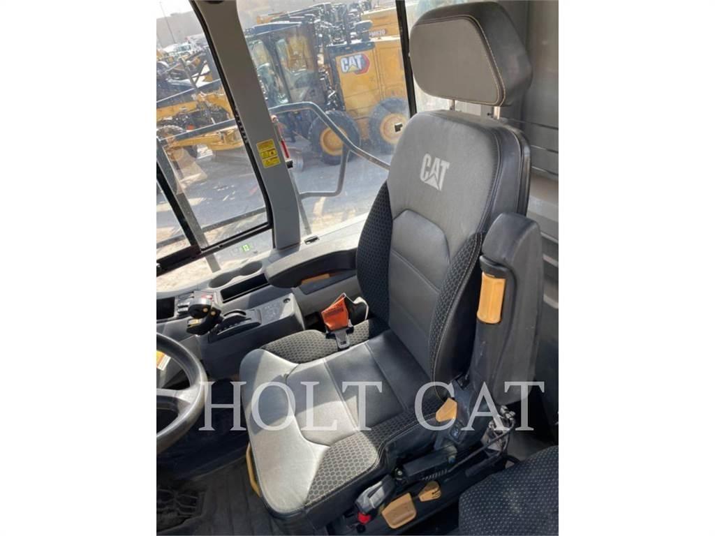 CAT 745 Tombereau articulé