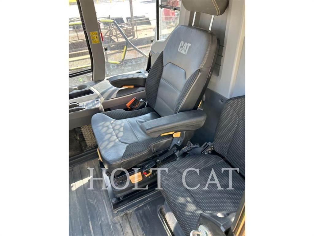 CAT 745 Tombereau articulé
