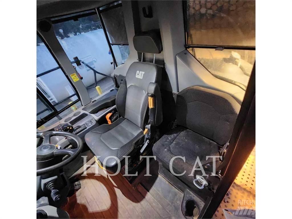 CAT 745 Tombereau articulé